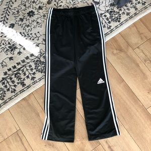 ADIDAS classic three stripe sweatpants M